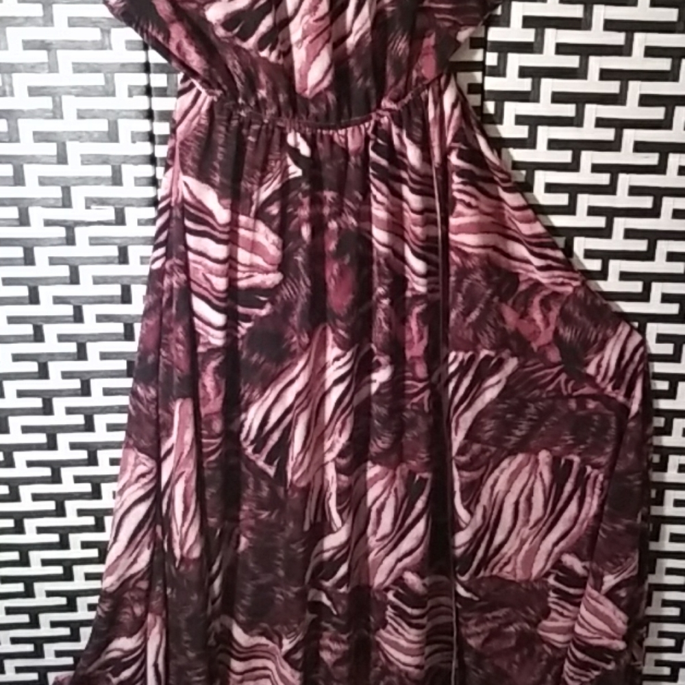 Dress - Picture 4 of 5
